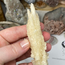 Bild in Galerie-Viewer laden, Scolecite with Calcite Specimen #10