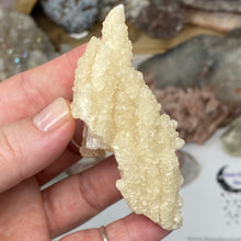 Bild in Galerie-Viewer laden, Scolecite with Calcite Specimen #11