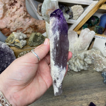 将图像加载到图库查看器中,Royal Amethyst Extra Quality X-Large Point from Bahia, Brazil #01