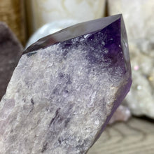 将图像加载到图库查看器中,Royal Amethyst Extra Quality X-Large Point from Bahia, Brazil #01