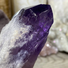 将图像加载到图库查看器中,Royal Amethyst Extra Quality X-Large Point from Bahia, Brazil #01