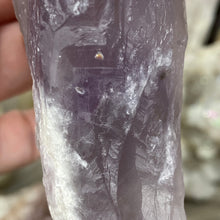 将图像加载到图库查看器中,Royal Amethyst Extra Quality X-Large Point from Bahia, Brazil #01