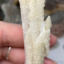 Chargez l'image dans la visionneuse de la galerie, Scolecite with Calcite Specimen #01