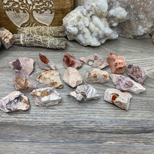 Bild in Galerie-Viewer laden, Rough Mexican Fire Opal in Matrix - Under 30g