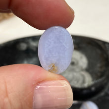 Load image into Gallery viewer, Blue Lace Agate Waved Oval A Grade 16x12mm Beads