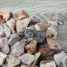 Bild in Galerie-Viewer laden, Rough Mexican Fire Opal in Matrix - Under 20g