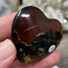 Bild in Galerie-Viewer laden, Amber Puffy Heart Palm Stone #11