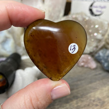 Bild in Galerie-Viewer laden, Amber Puffy Heart Palm Stone #13
