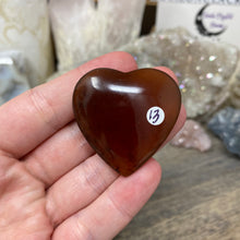 Bild in Galerie-Viewer laden, Amber Puffy Heart Palm Stone #13