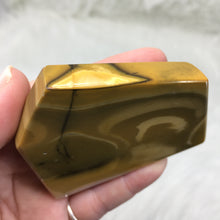 Carica l'immagine nel visualizzatore di Gallery, Mookaite Polished Slab #09