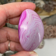 Chargez l'image dans la visionneuse de la galerie, Pink Banded Agate Palm Stone #02