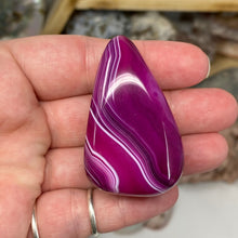 将图像加载到图库查看器中,Pink Banded Agate Palm Stone #04