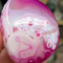 Chargez l'image dans la visionneuse de la galerie, Pink Banded Agate Palm Stone #05