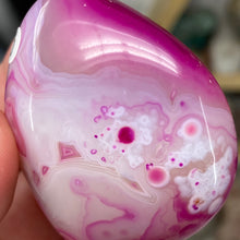 Chargez l'image dans la visionneuse de la galerie, Pink Banded Agate Palm Stone #05