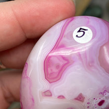 Chargez l'image dans la visionneuse de la galerie, Pink Banded Agate Palm Stone #05
