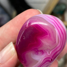 Chargez l'image dans la visionneuse de la galerie, Pink Banded Agate Palm Stone #05