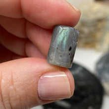 Load image into Gallery viewer, Labradorite 14x10mm Tube A Grade Beads