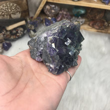 Chargez l'image dans la visionneuse de la galerie, Fluorite Cube Specimen #7