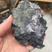 Chargez l'image dans la visionneuse de la galerie, Fluorite Cube Specimen #7