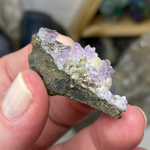 Chargez l'image dans la visionneuse de la galerie, Amethyst Crystals on Sparkling Quartz Chalcedony - India Specimen #06