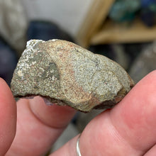 Chargez l'image dans la visionneuse de la galerie, Amethyst Crystals on Sparkling Quartz Chalcedony - India Specimen #06