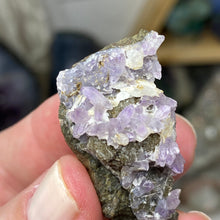 Chargez l'image dans la visionneuse de la galerie, Amethyst Crystals on Sparkling Quartz Chalcedony - India Specimen #06