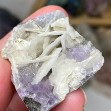 Chargez l'image dans la visionneuse de la galerie, Amethyst Crystals and Chabazite on Sparkling Quartz Chalcedony in Basalt - India Specimen #10