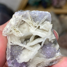Chargez l'image dans la visionneuse de la galerie, Amethyst Crystals and Chabazite on Sparkling Quartz Chalcedony in Basalt - India Specimen #10