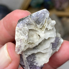 Chargez l'image dans la visionneuse de la galerie, Amethyst Crystals and Chabazite on Sparkling Quartz Chalcedony in Basalt - India Specimen #10