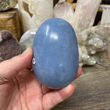 将图像加载到图库查看器中,Angelite Palm Stone #15