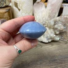 将图像加载到图库查看器中,Angelite Palm Stone #15