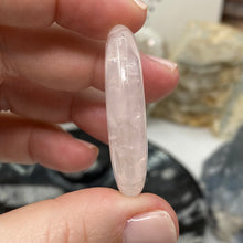 Load image into Gallery viewer, Rose Quartz Large Oval 40x24mm AAA Grade Beads
