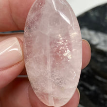 Load image into Gallery viewer, Rose Quartz Large Oval 40x24mm AAA Grade Beads