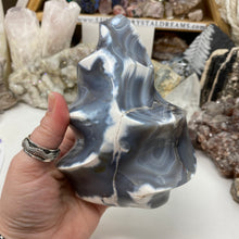 Bild in Galerie-Viewer laden, Orca Agate Stone Flame ~ 5.77" x 4.40" x 3.55"
