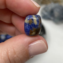 Load image into Gallery viewer, Sodalite 13x10mm Nugget Beads