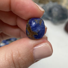 Load image into Gallery viewer, Sodalite 13x10mm Nugget Beads
