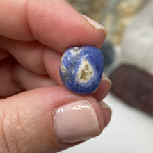 Load image into Gallery viewer, Sodalite 13x10mm Nugget Beads