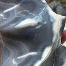 Bild in Galerie-Viewer laden, Orca Agate Stone Flame ~ 5.77" x 4.40" x 3.55"