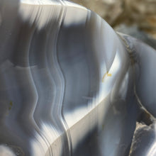 Bild in Galerie-Viewer laden, Orca Agate Stone Flame ~ 5.77" x 4.40" x 3.55"
