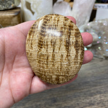 将图像加载到图库查看器中,<transcy>文石星团#03</transcy>