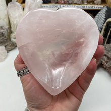 将图像加载到图库查看器中,Rose Quartz Heart Bowl #03