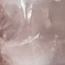 将图像加载到图库查看器中,Rose Quartz Heart Bowl #03