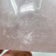 将图像加载到图库查看器中,Rose Quartz Heart Bowl #03