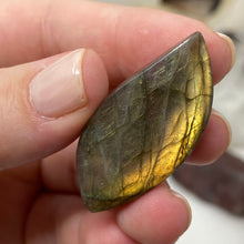 Load image into Gallery viewer, Labradorite Cabochon #03
