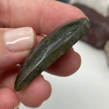 Load image into Gallery viewer, Labradorite Cabochon #17