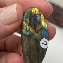 Load image into Gallery viewer, Labradorite Cabochon #17