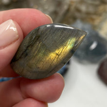 Load image into Gallery viewer, Labradorite Cabochon #20