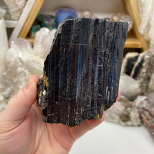 将图像加载到图库查看器中,Black Tourmaline with Muscovite Rough #20