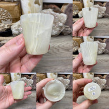 将图像加载到图库查看器中，Green Onyx Shot Glasses
