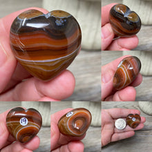 Chargez l&#39;image dans la visionneuse de la galerie, Carnelian 30mm Hearts
